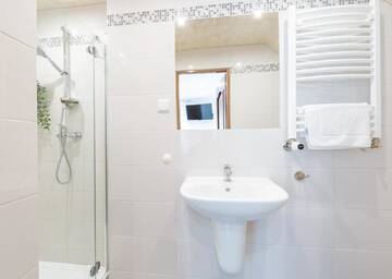Фото номера Стандартный трехместный номер Проживание в семье Apartament i Pokoje Gościnne u Lusi - POKOJE OZONOWANE!!! г. Висла 10