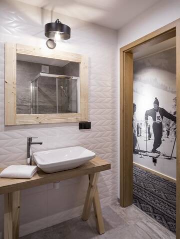 Фото номера Двухместный номер с 1 кроватью Отели типа «постель и завтрак» Villa Górska Ski &amp; Bike г. Висла 14