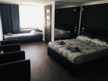 Фото номера Семейный номер с террасой Отели типа «постель и завтрак» Villa Platinum г. Висла 2